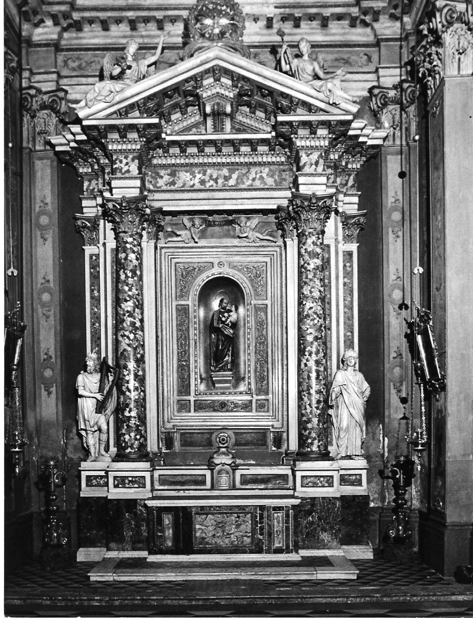 altare, complesso decorativo di Moroni Giovanni R (attribuito) (prima metà sec. XIX)
