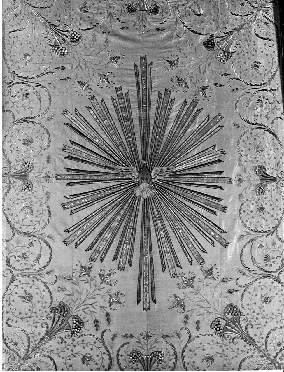 parato da chiesa, insieme - manifattura Italia settentrionale (inizio sec. XIX)