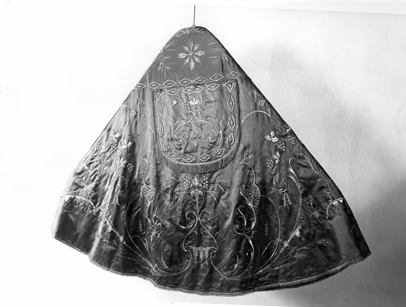 paramento liturgico, insieme - manifattura lombarda (secc. XIX/ XX)