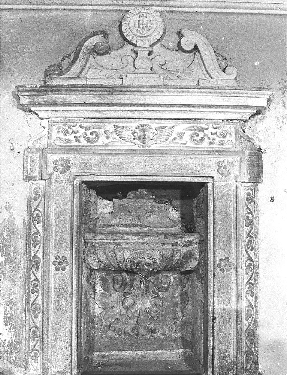 cornice architettonica, coppia - bottega lombarda (prima metà sec. XVII)