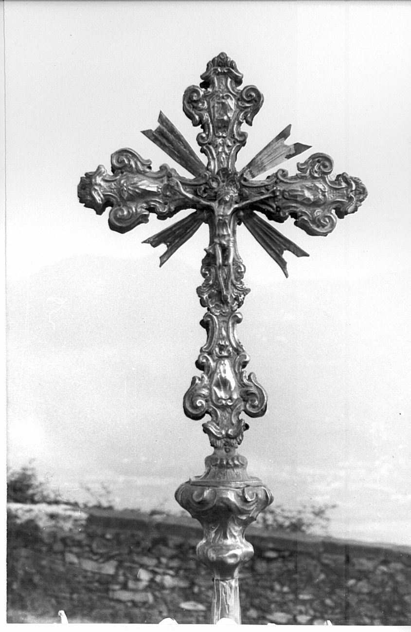 croce processionale, opera isolata - bottega lombarda (seconda metà sec. XVIII)