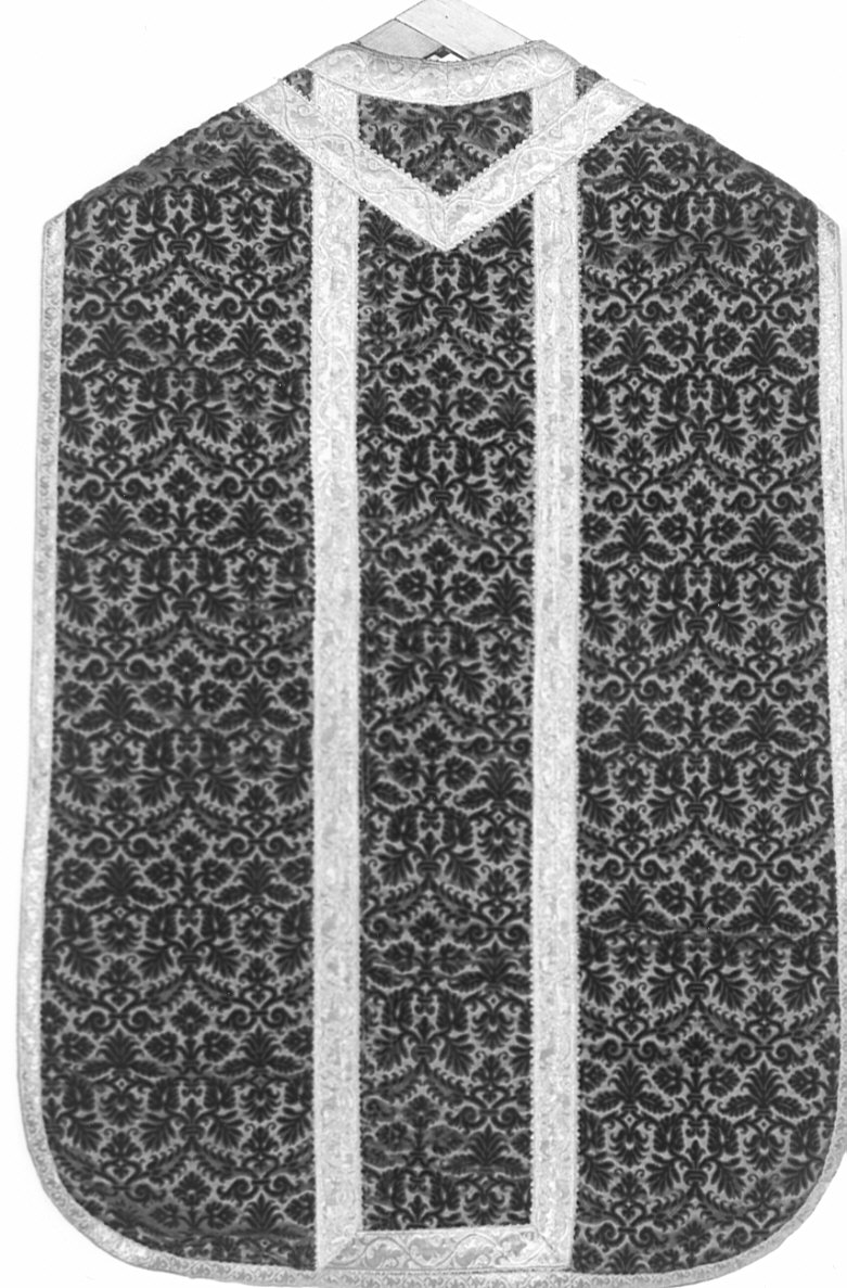 paramento liturgico, insieme - manifattura italiana (fine/inizio secc. XVI/ XVII, sec. XX)