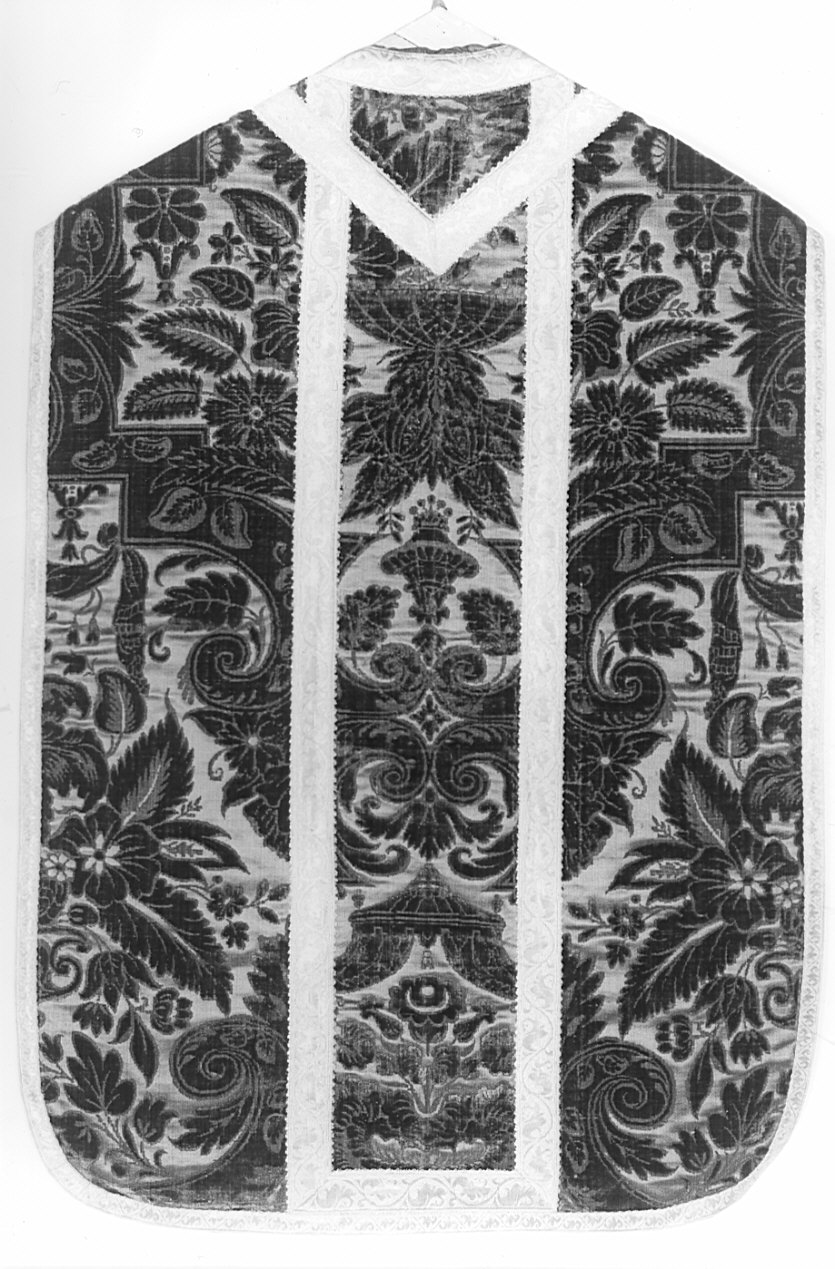 paramento liturgico, insieme - manifattura italiana (seconda metà sec. XVII, sec. XX)