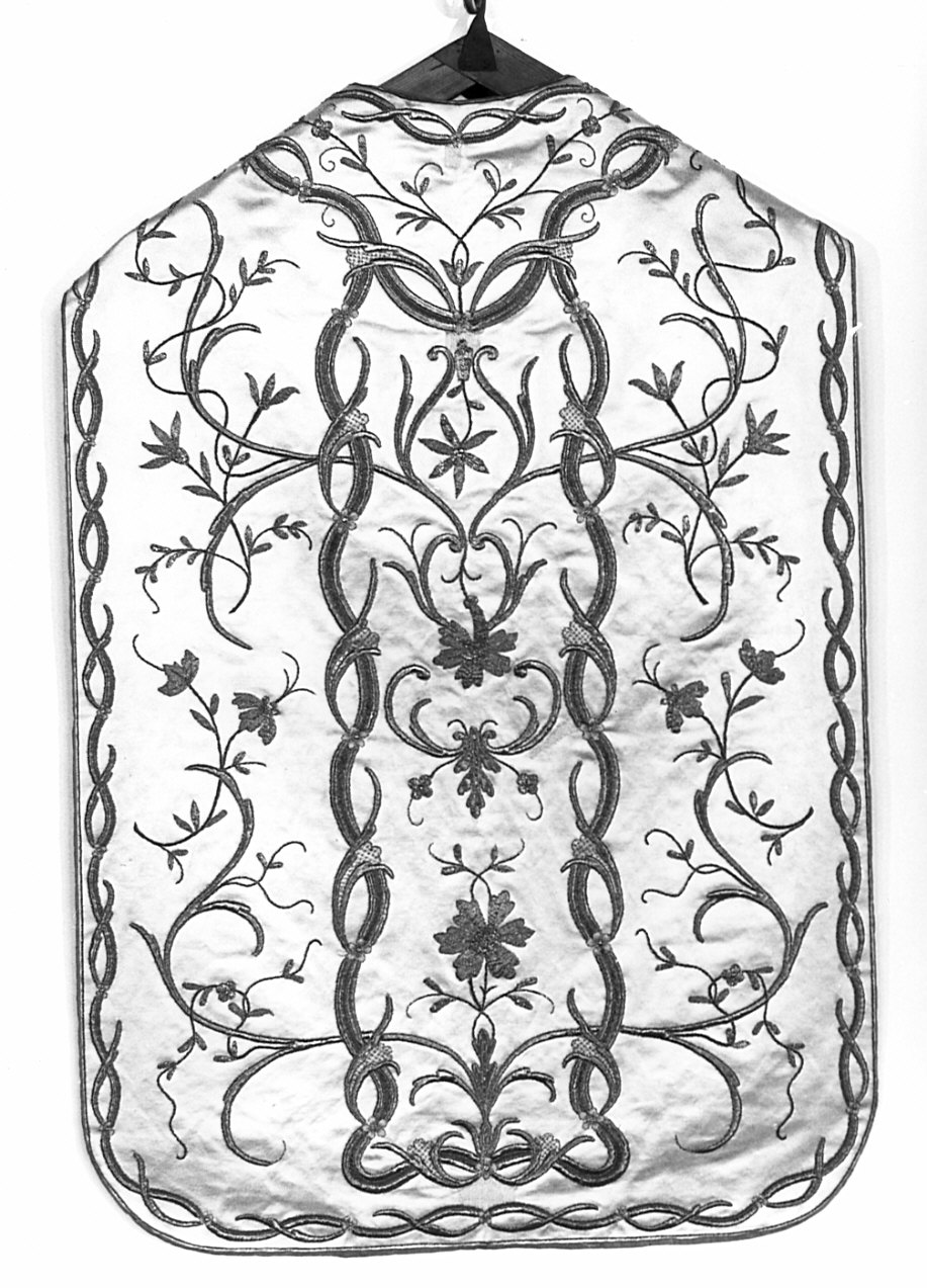 paramento liturgico, insieme - manifattura lombarda (inizio sec. XIX, sec. XX)