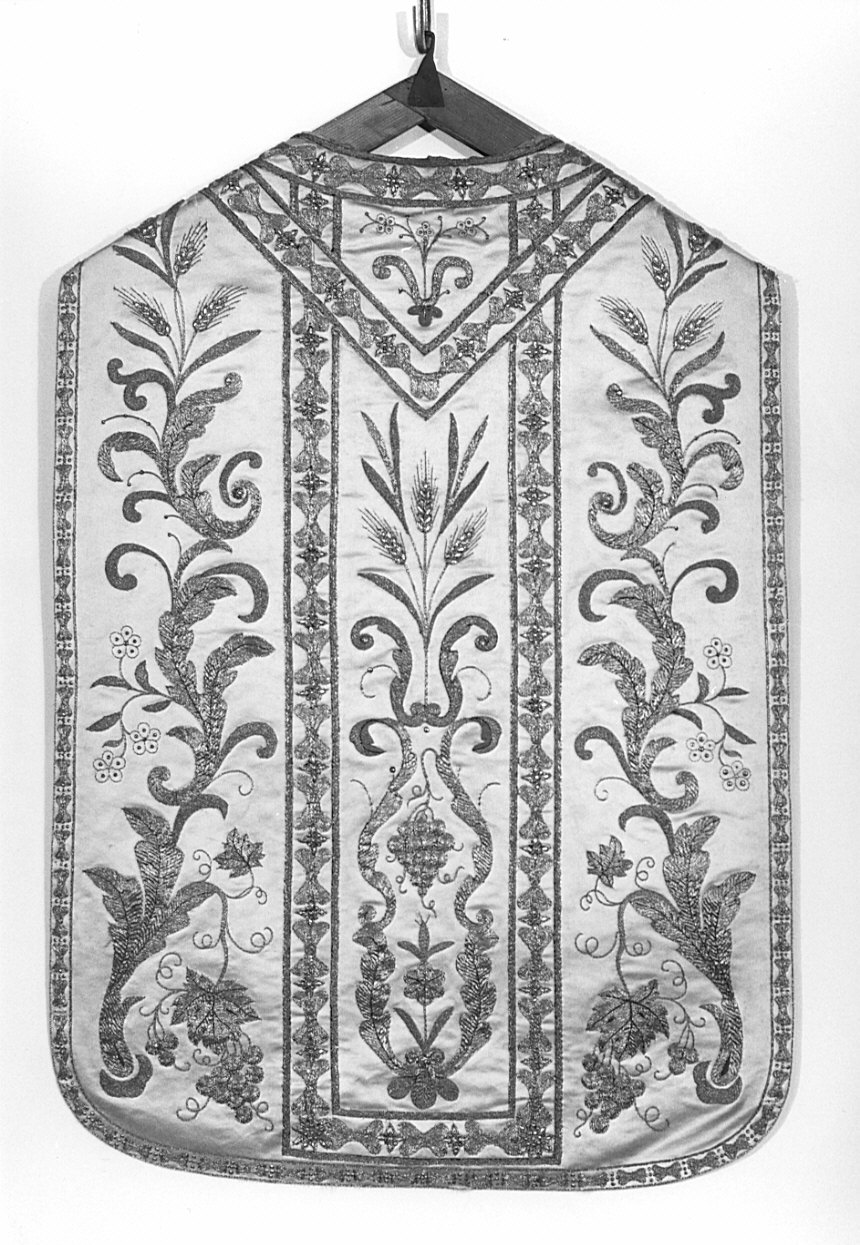 paramento liturgico, insieme - manifattura italiana (prima metà, inizio sec. XIX, sec. XX)