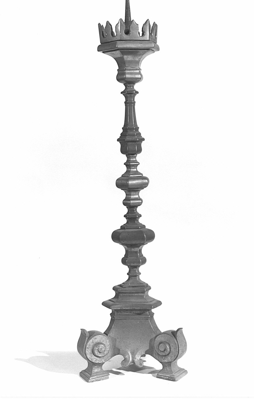 candeliere, coppia - bottega lombarda (fine/inizio secc. XVII/ XVIII)