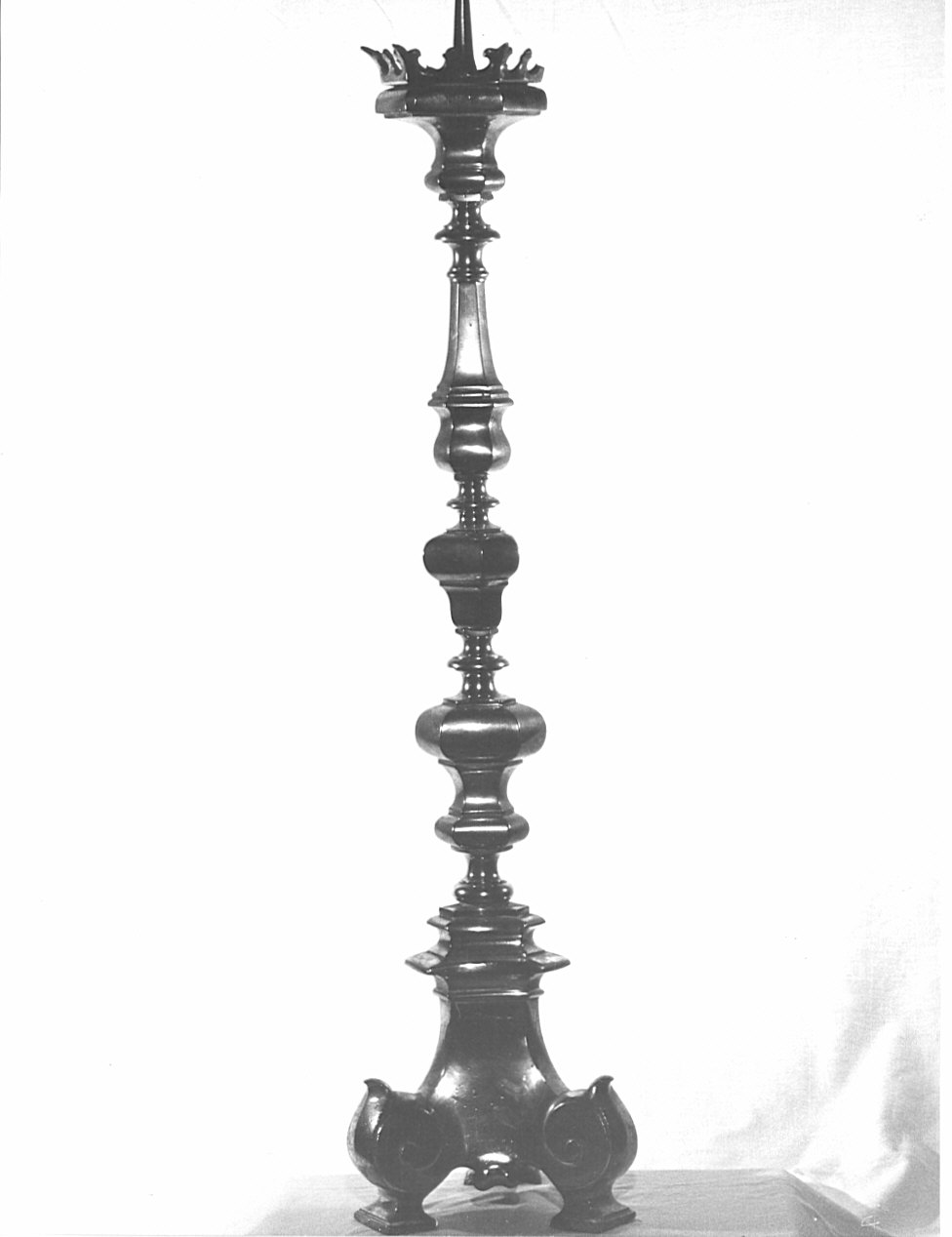 candeliere, serie - bottega lombarda (sec. XVIII)