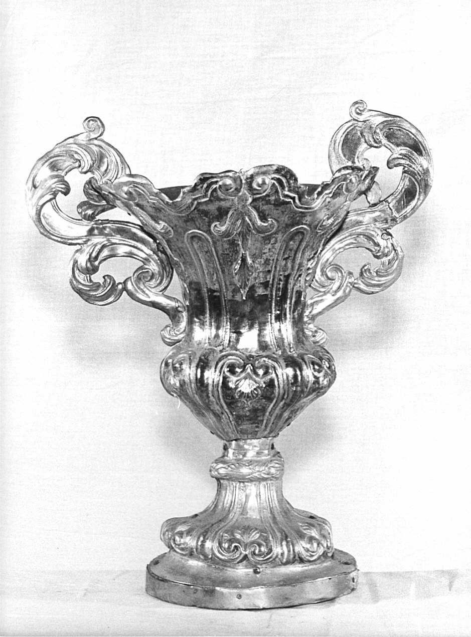 vaso d'altare con composizione floreale, serie - bottega lombarda (sec. XVIII)