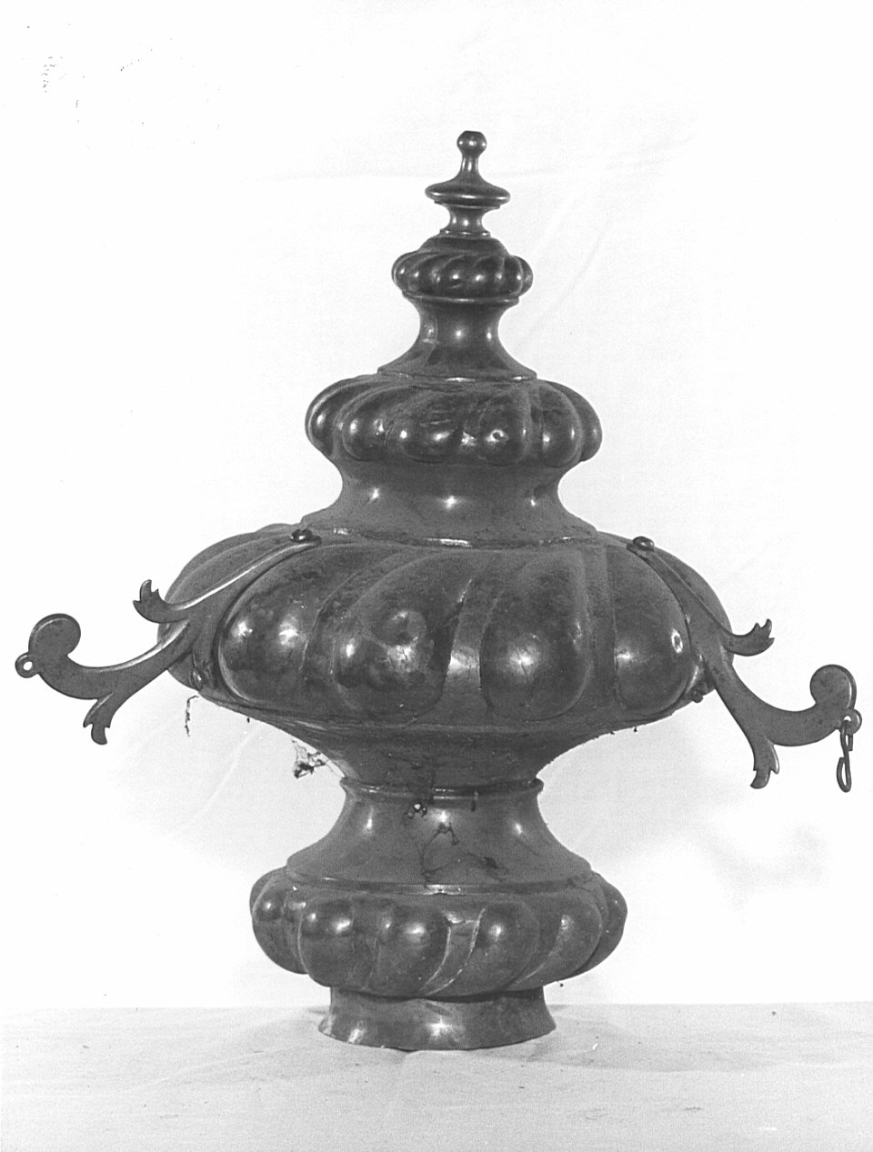 lampada pensile, opera isolata - bottega lombarda (sec. XVIII)