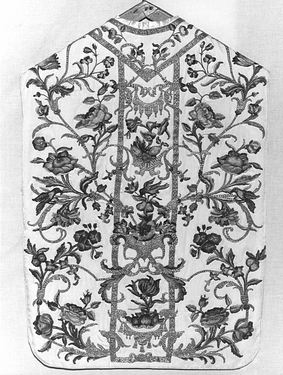 paramento liturgico, insieme - manifattura lombarda (sec. XVIII)