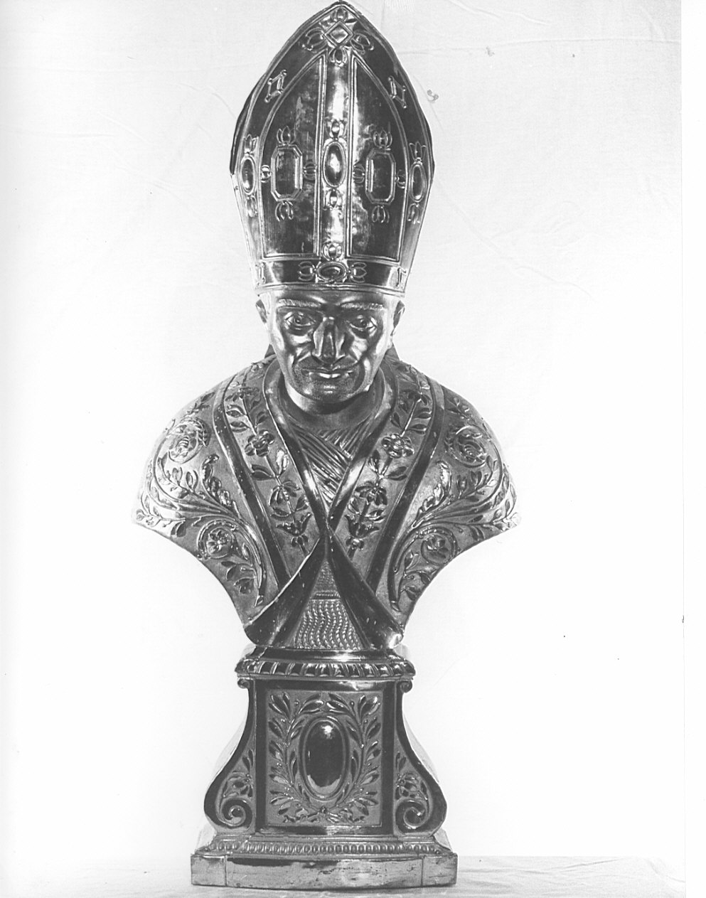 Santo vescovo (reliquiario - a busto, opera isolata) - bottega lombarda (metà sec. XIX)