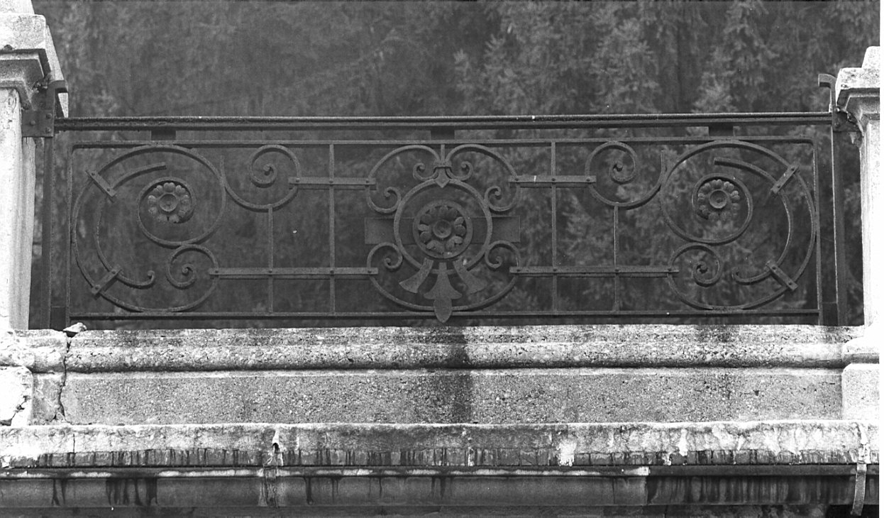 ringhiera, opera isolata - produzione milanese (sec. XX)