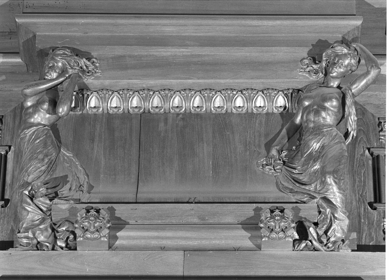 cariatide, elemento d'insieme di Quarti Eugenio (sec. XX)