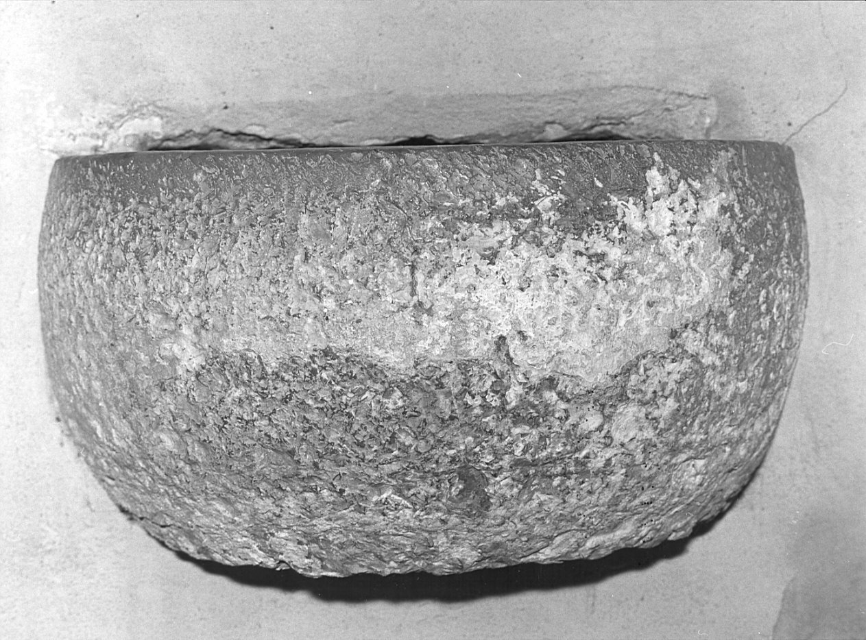 acquasantiera da parete, opera isolata - bottega bergamasca (sec. XV)