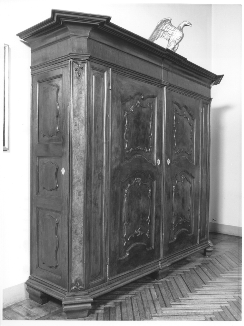 armadio, opera isolata - ambito lombardo (secondo quarto sec. XVIII)