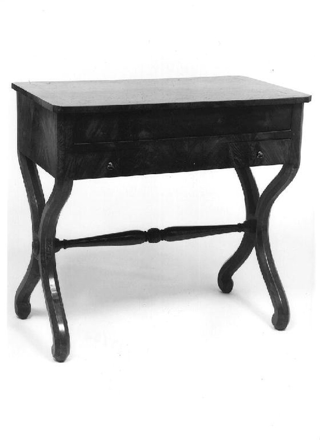 tavolino, opera isolata - ambito Italia settentrionale (primo quarto sec. XIX)