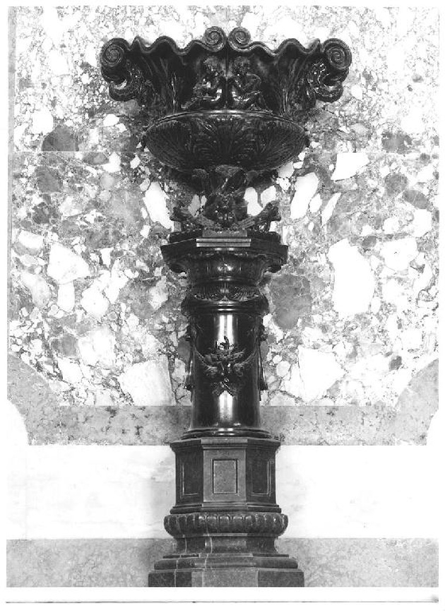 vaso, elemento d'insieme - bottega tedesca (ultimo quarto sec. XIX)