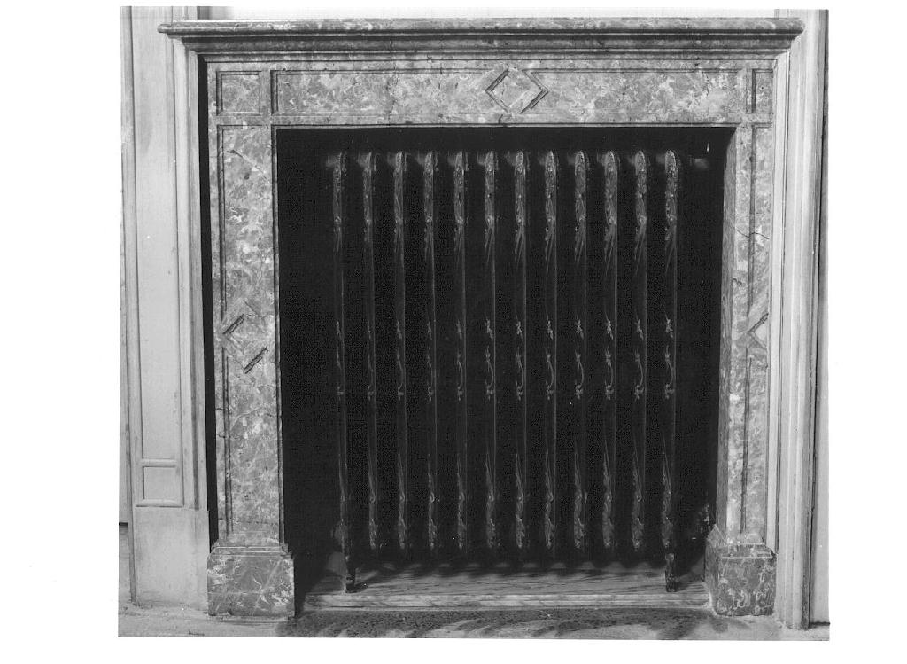 mostra di camino, opera isolata - ambito lombardo (fine/inizio secc. XIX/ XX)