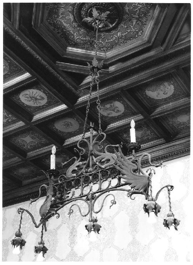lampadario - a bracci, opera isolata - ambito Italia settentrionale (primo quarto sec. XX)