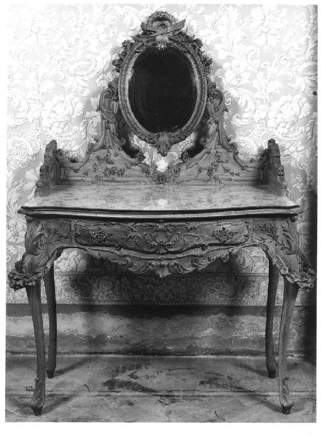 tavolino da toeletta, elemento d'insieme - ambito tedesco (ultimo quarto sec. XIX)