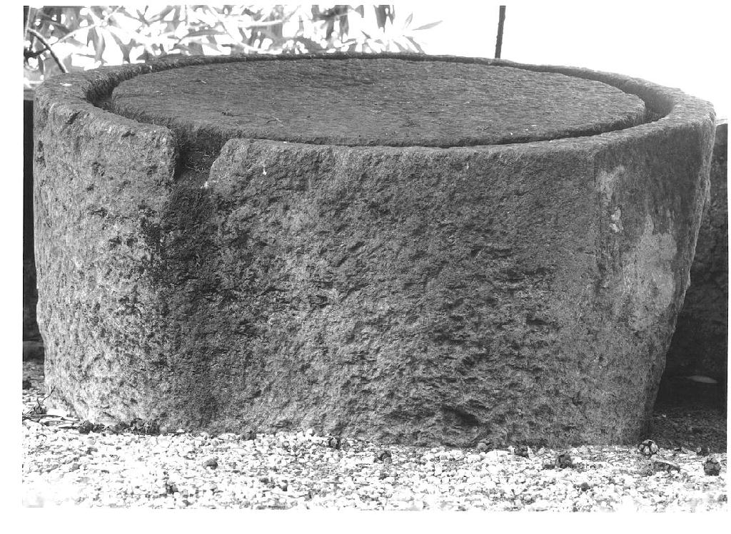 macina da frantoio, opera isolata - ambito lombardo (sec. XVII)