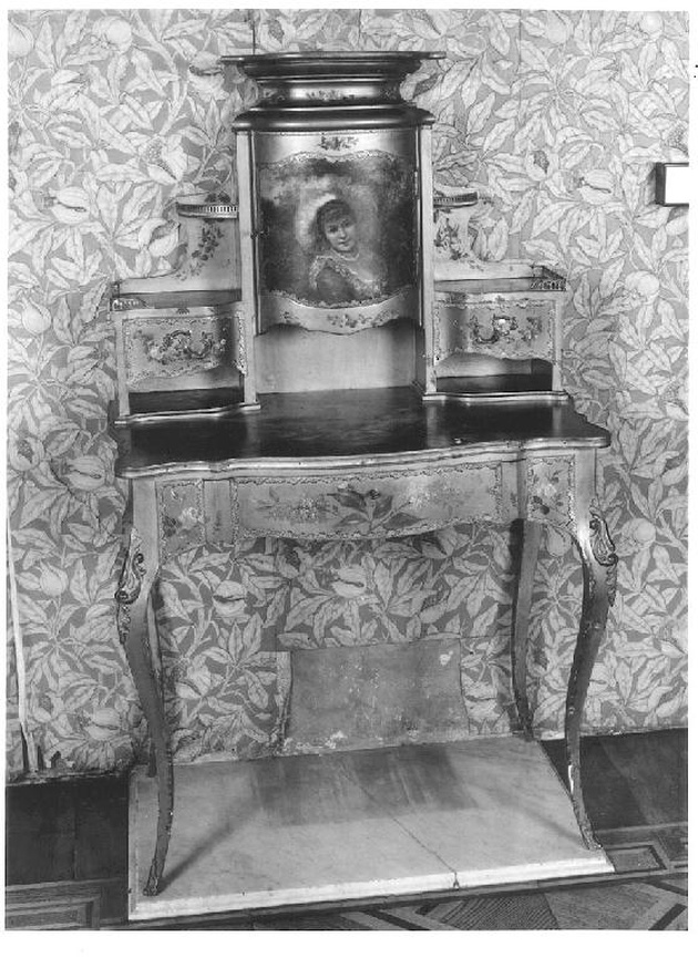 tavolino da toeletta, opera isolata - ambito francese (ultimo quarto sec. XIX)