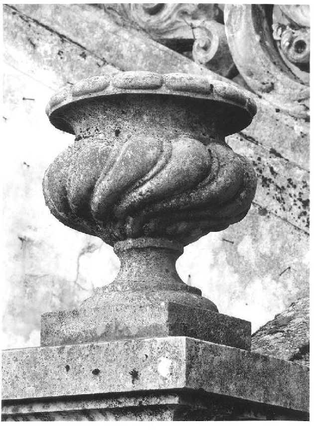 vaso, elemento d'insieme - ambito lombardo (secc. XIX/ XX)