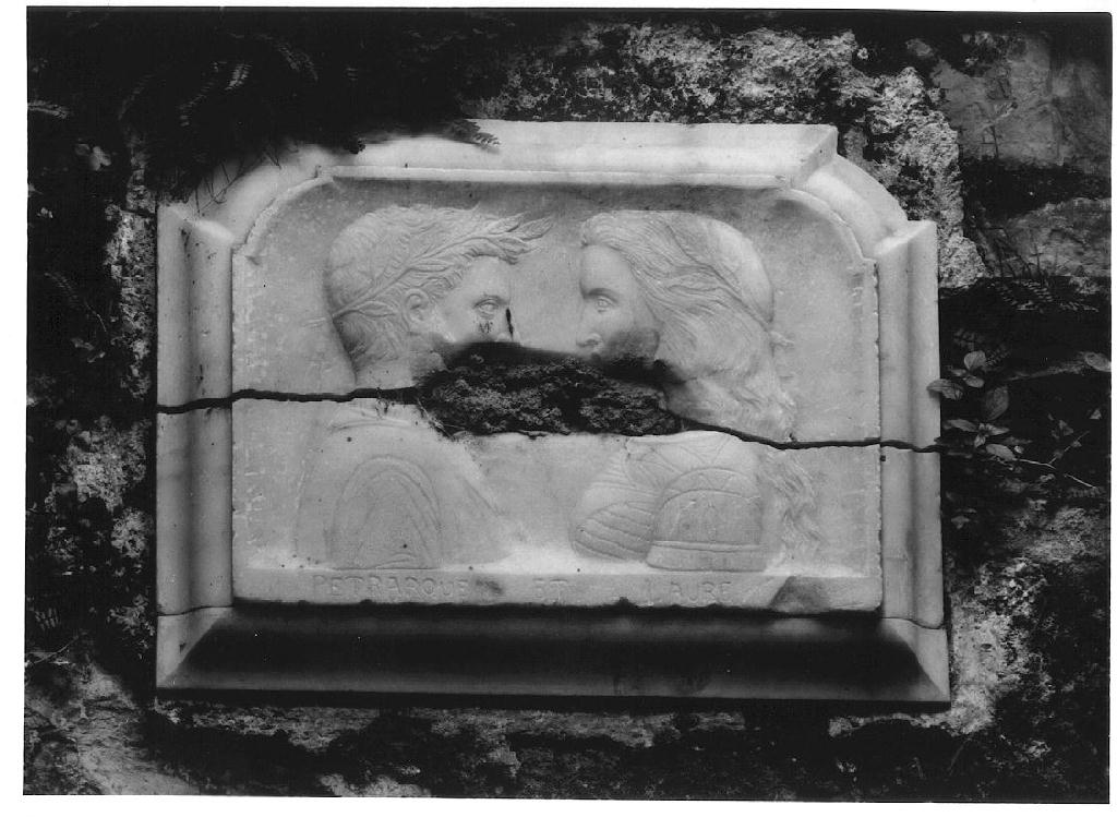 busti di Francesco Petrarca e Laura (rilievo, elemento d'insieme) - ambito lombardo (secc. XIX/ XX)