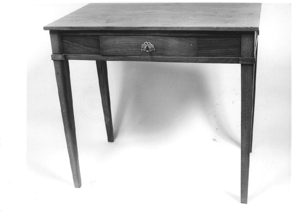 tavolino, opera isolata - ambito Italia settentrionale (fine/inizio secc. XIX/ XX)