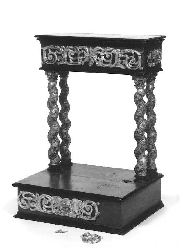 inginocchiatoio, opera isolata - ambito lombardo (fine/inizio secc. XVII/ XVIII)