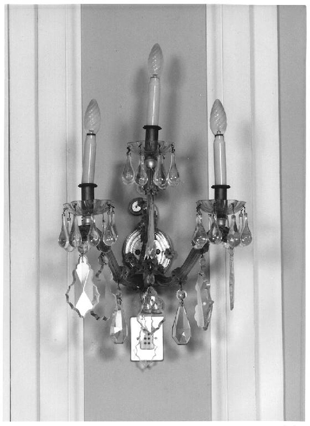 lampada - a muro, serie - ambito Italia settentrionale (prima metà sec. XIX)