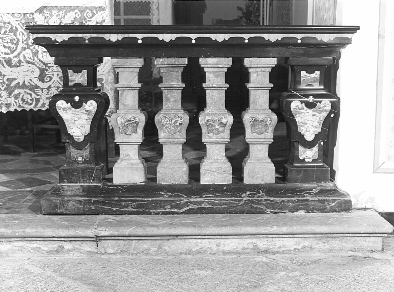 balaustrata di cappella, opera isolata - bottega lombarda (ultimo quarto sec. XVIII)