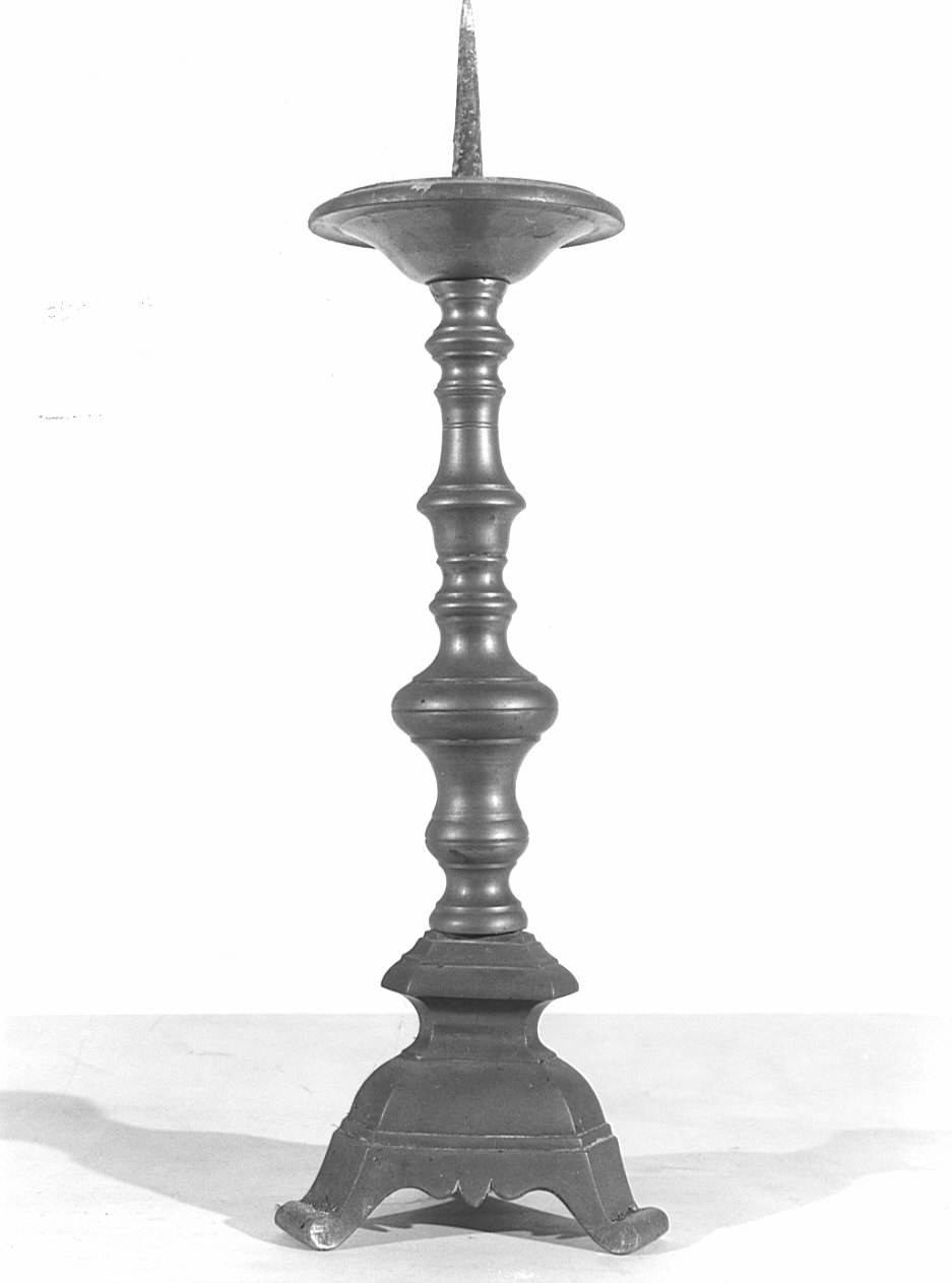 candeliere, opera isolata - bottega lombarda (sec. XVIII)