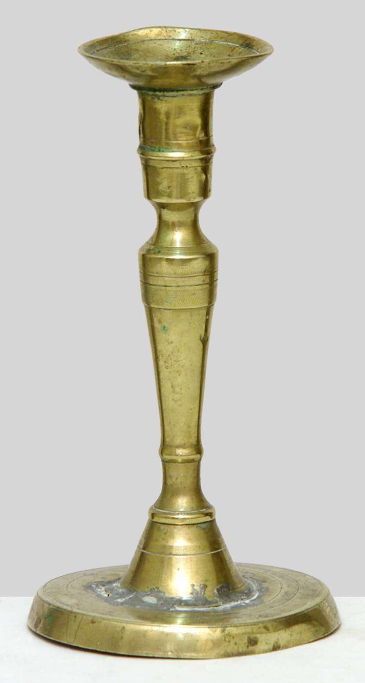 candeliere, opera isolata - bottega lombarda (primo quarto sec. XX)