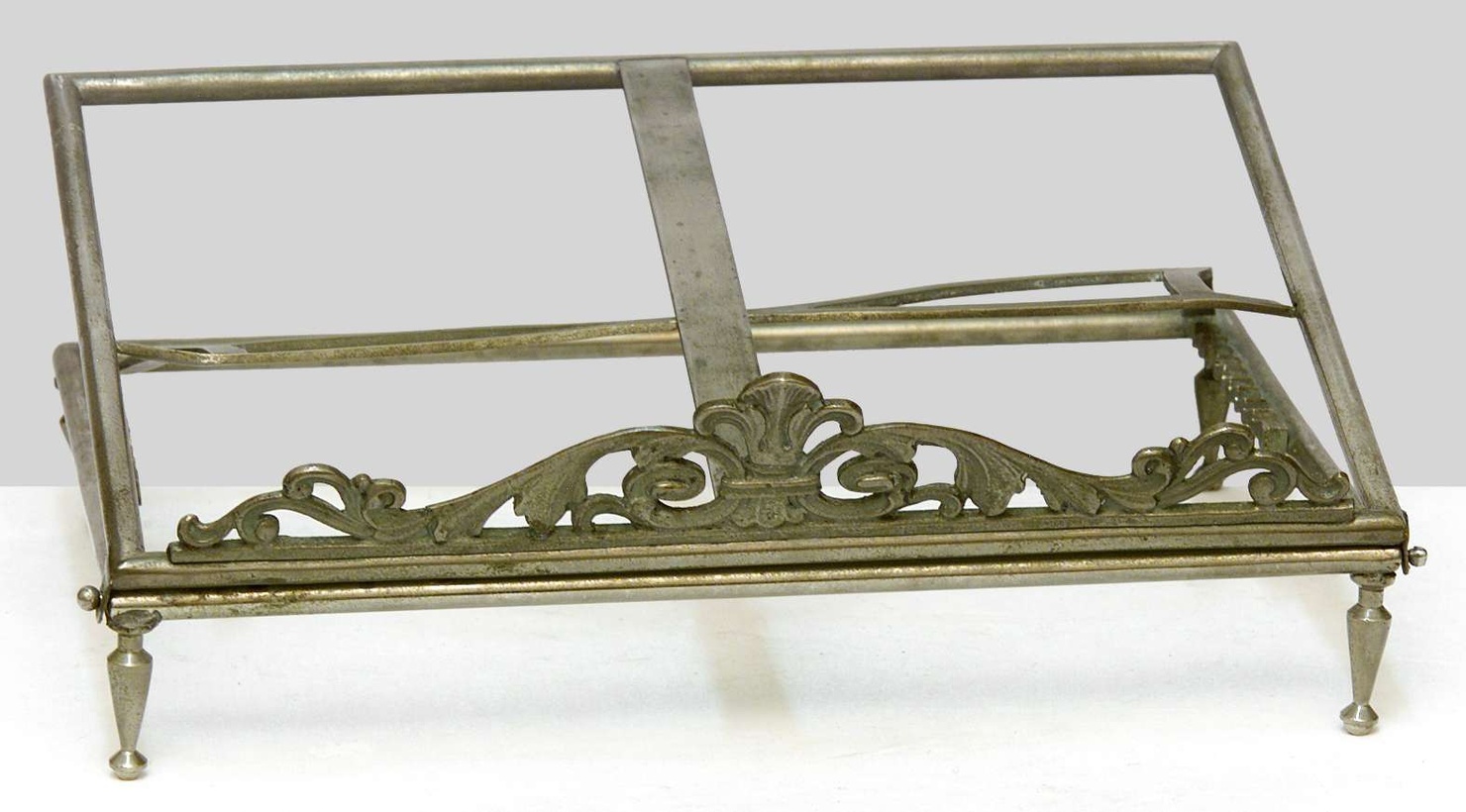 leggio d'altare, opera isolata - bottega lombarda (prima metà sec. XX)