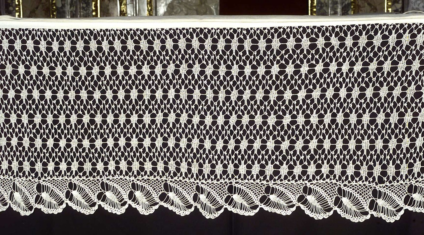 tovaglia d'altare, opera isolata - manifattura lombarda (prima metà sec. XX)