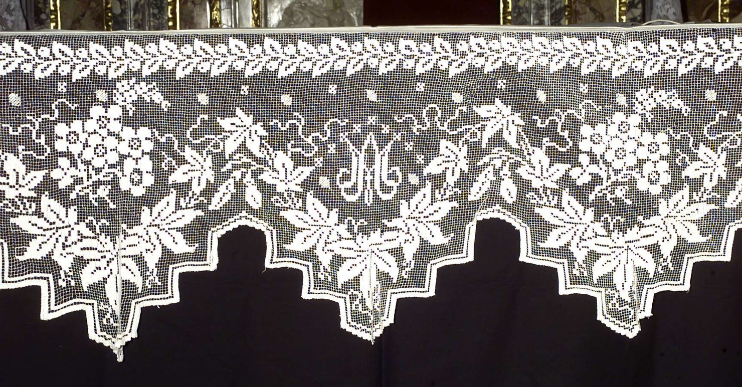 tovaglia d'altare, opera isolata - manifattura lombarda (prima metà sec. XX)