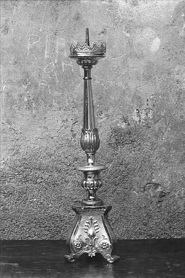 candeliere, serie - bottega lombarda (secc. XVIII/ XIX)