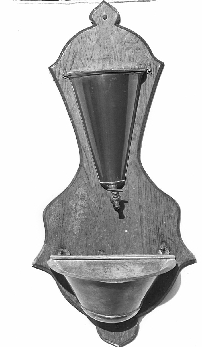 lavabo da sacrestia, opera isolata - bottega lombarda (sec. XVIII)