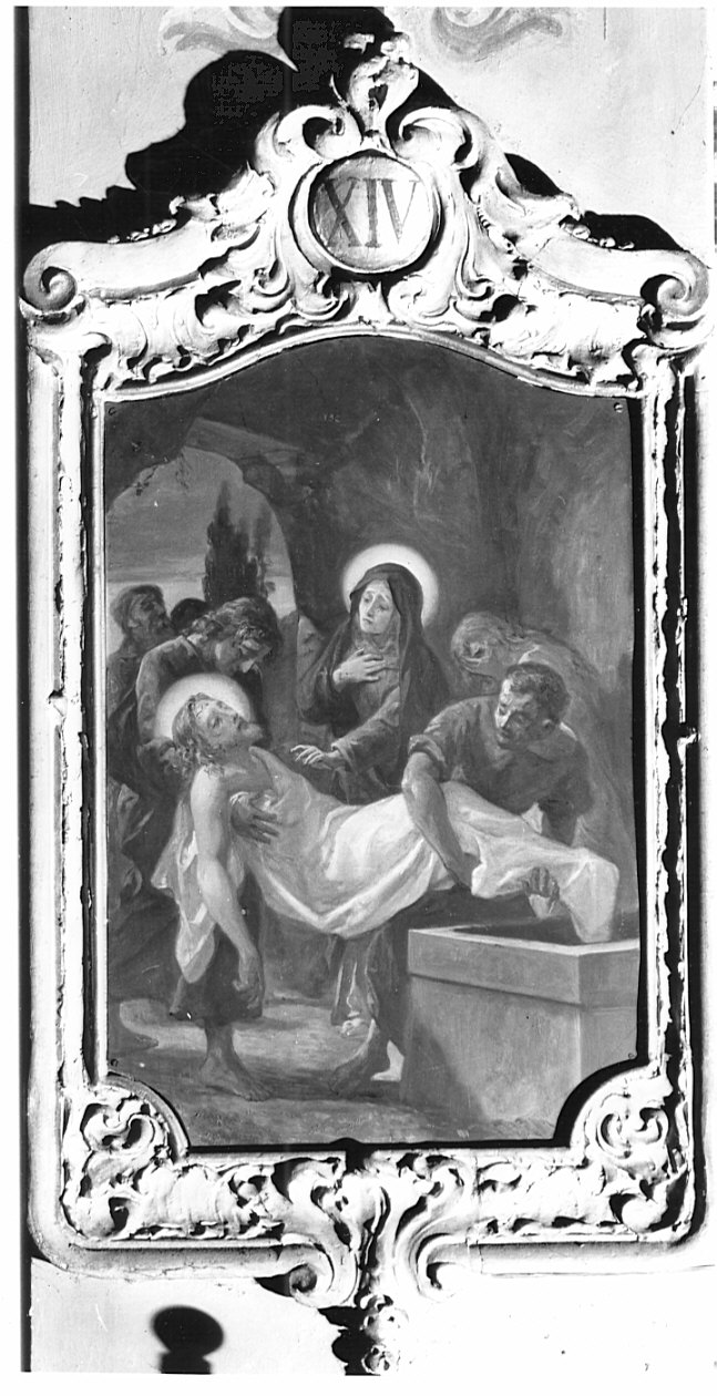 stazione XIV: Gesù deposto nel sepolcro (Via Crucis) di Morgari Luigi (sec. XX)
