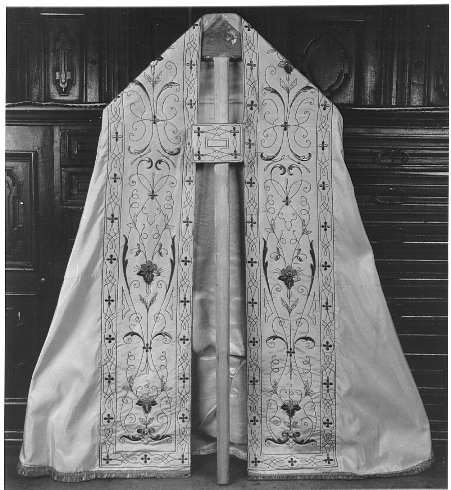 piviale, opera isolata - manifattura lombarda (prima metà sec. XX)