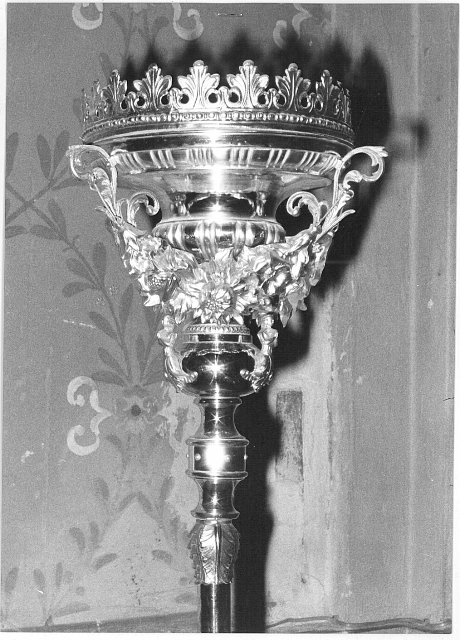 candelabro portatile - bottega italiana (fine/inizio secc. XVIII/ XIX)