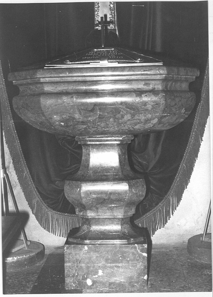 fonte battesimale, opera isolata - bottega lombarda (inizio sec. XX)