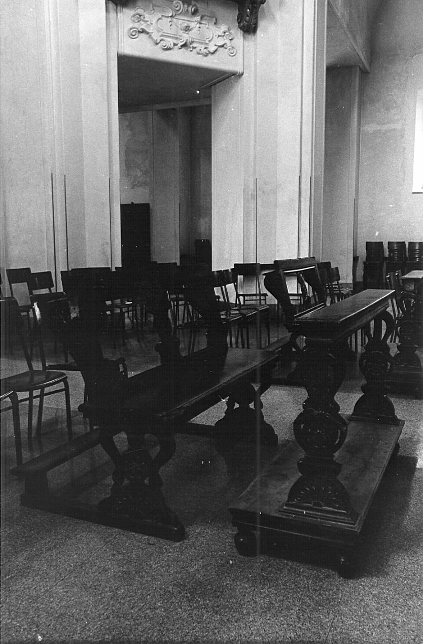 panca con inginocchiatoio - bottega lombarda (fine/inizio secc. XVIII/ XIX)