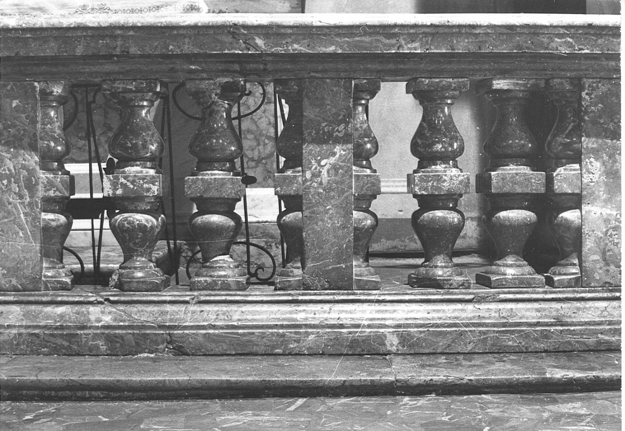 balaustrata di cappella, opera isolata - bottega lombarda (sec. XVIII)