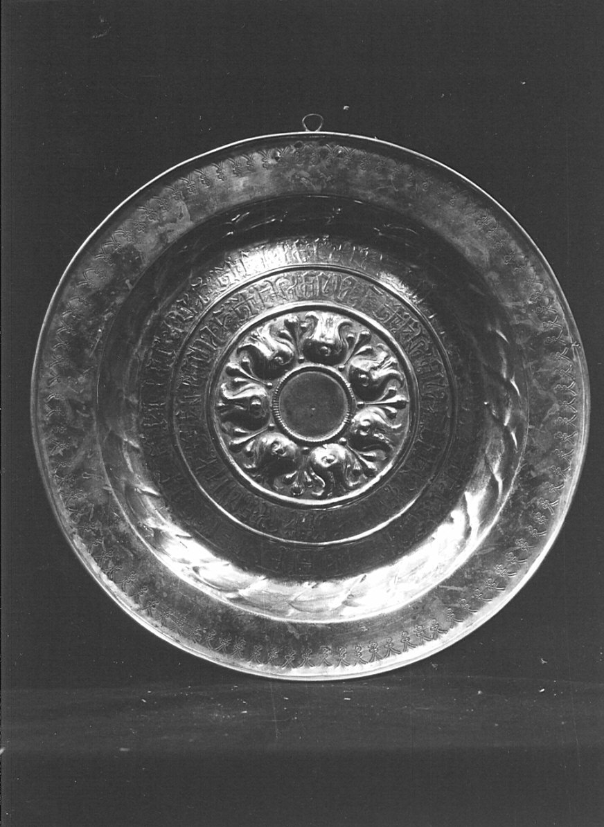 piatto da parata, opera isolata - bottega lombarda (sec. XVII)