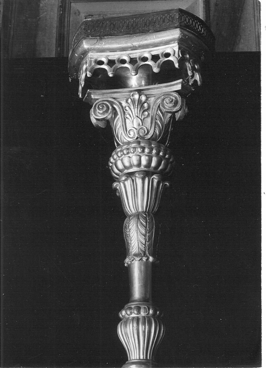 candelabro portatile - bottega lombarda (inizio sec. XX)