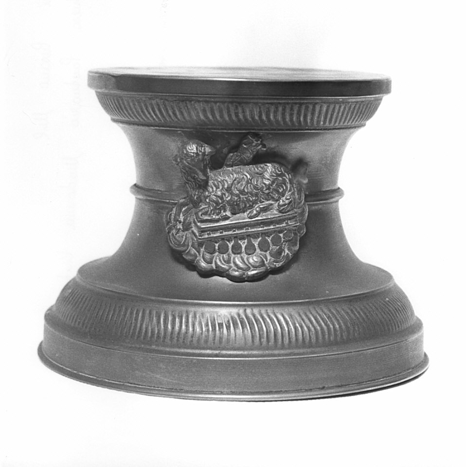 basamento, opera isolata - bottega lombarda (fine/inizio secc. XIX/ XX)