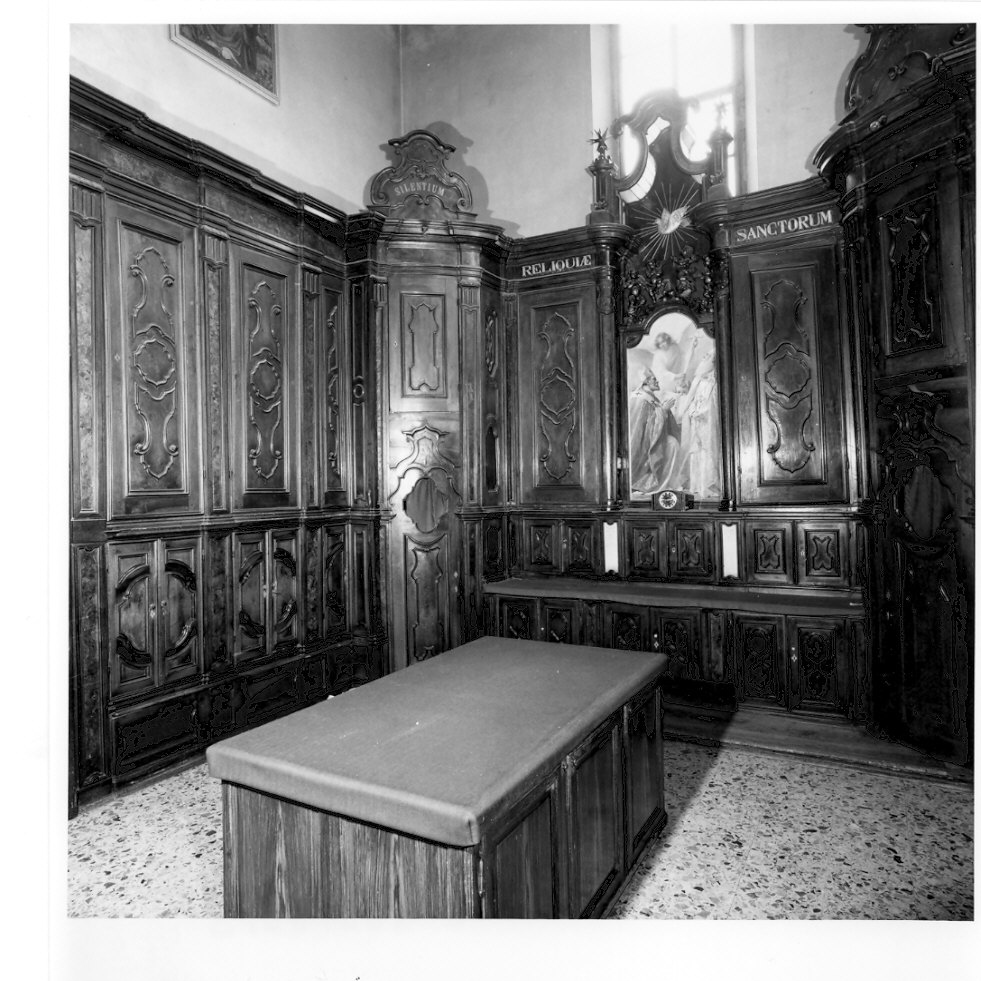 mobile da sacrestia - bottega lombarda (sec. XVIII)