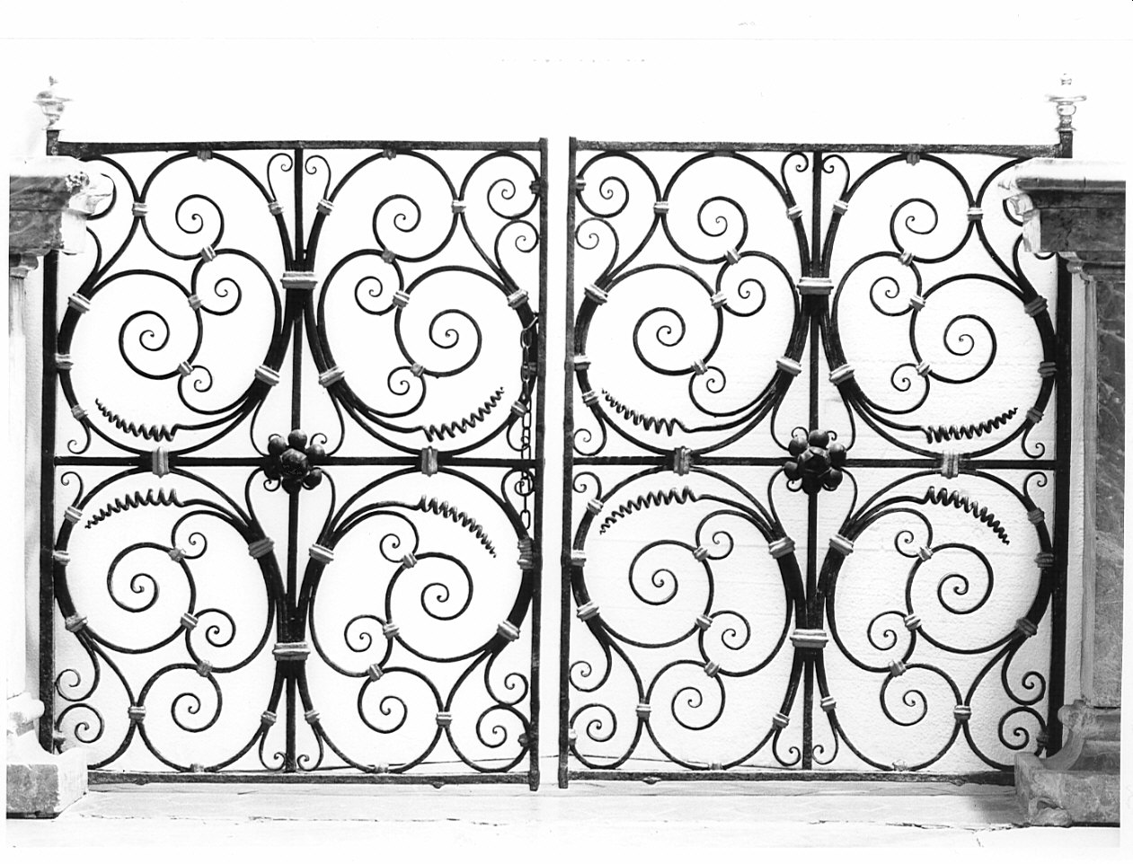cancello di balaustrata, opera isolata - bottega lombarda (fine/inizio secc. XIX/ XX)